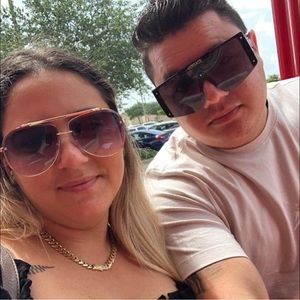 Meet your Posher, Yenifer